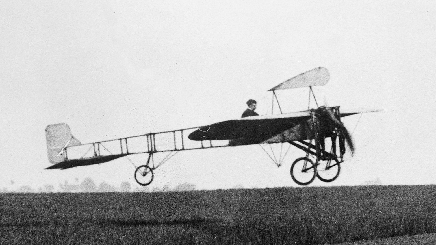 First flight of the Blériot XI